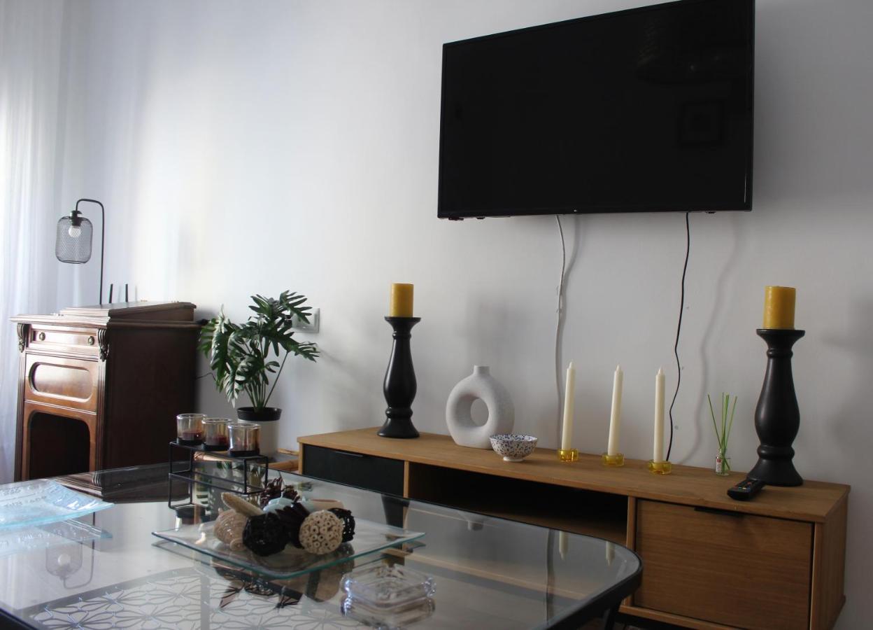 Vut Santa Lucia Apartment Zamora Luaran gambar