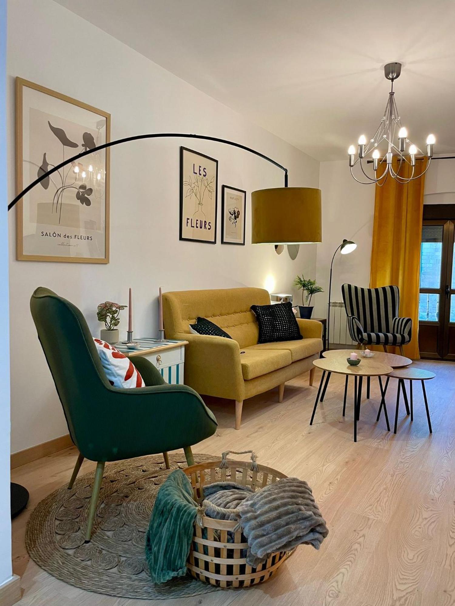 Vut Santa Lucia Apartment Zamora Luaran gambar